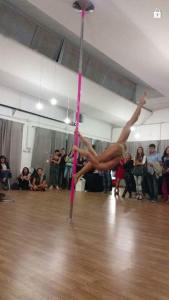 lorenzo la spezia poledance