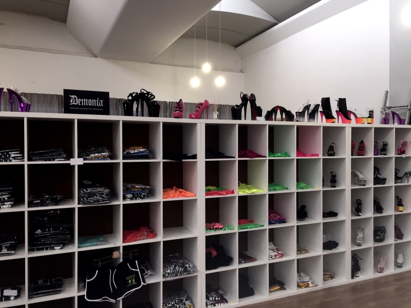 negozio poledance bologna